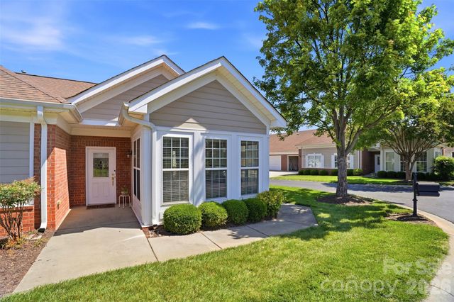 2118 N Castle Court, Matthews, NC 28105