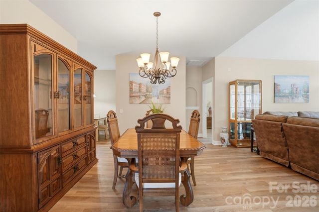 2118 N Castle Court, Matthews, NC 28105