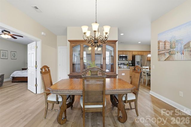 2118 N Castle Court, Matthews, NC 28105