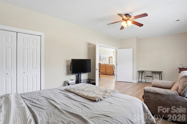 2118 N Castle Court, Matthews, NC 28105
