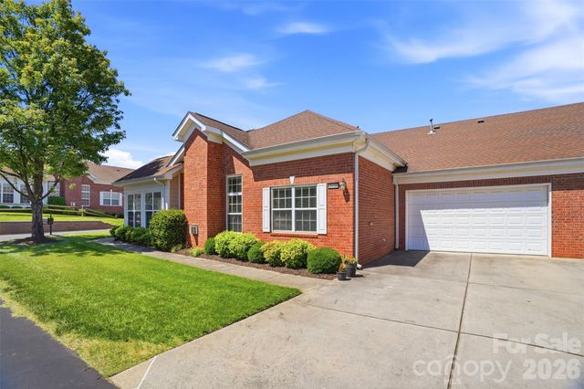 2118 N Castle Court, Matthews, NC 28105