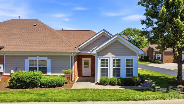 2118 N Castle Court, Matthews, NC 28105