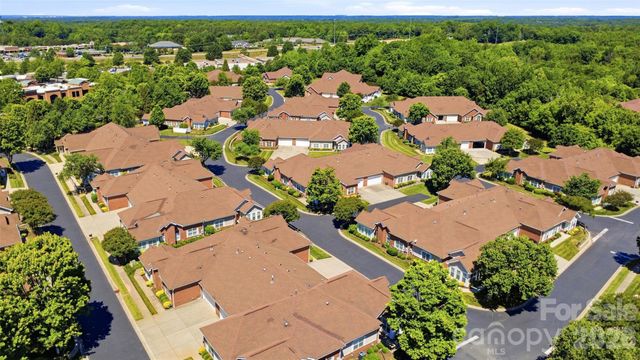 2118 N Castle Court, Matthews, NC 28105
