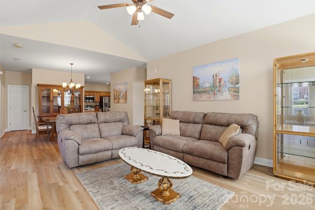 2118 N Castle Court, Matthews, NC 28105