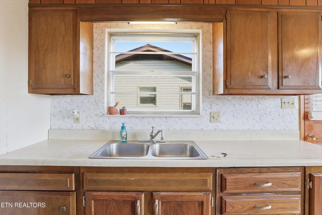 6304 Trailhead Circle, Knoxville, TN 37920