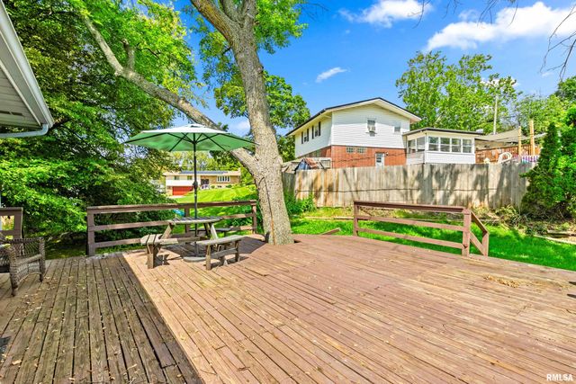 4928 N MANSFIELD Drive, Peoria, IL 61614