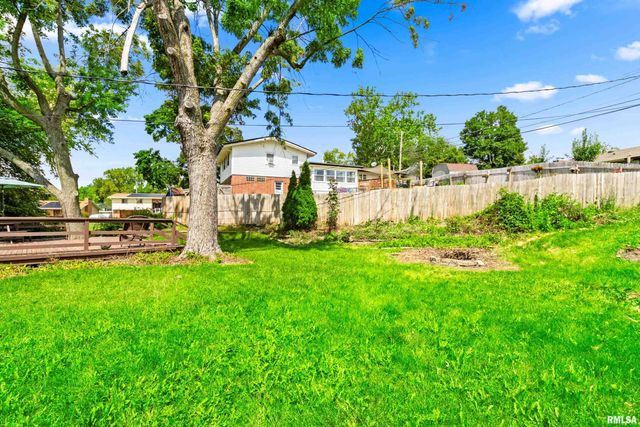 4928 N MANSFIELD Drive, Peoria, IL 61614
