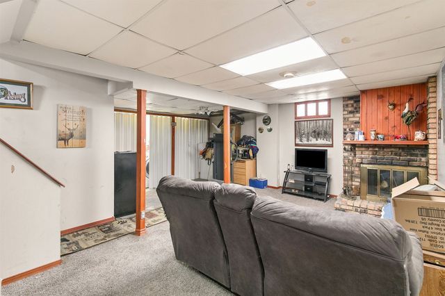 4691 Parkview Drive, Pleasant Hill, IA 50327