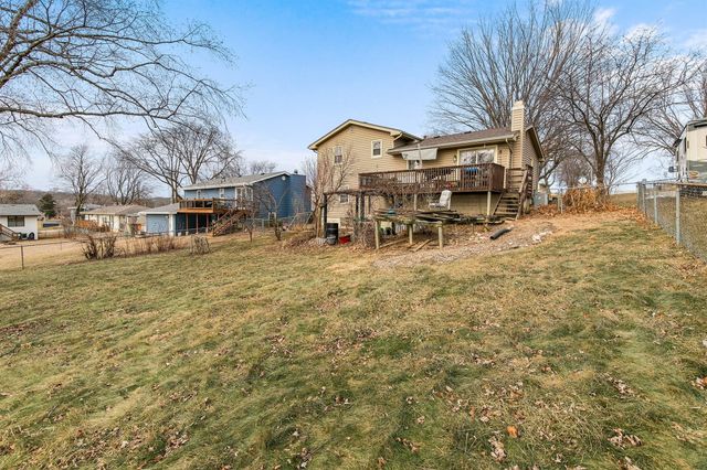 4691 Parkview Drive, Pleasant Hill, IA 50327