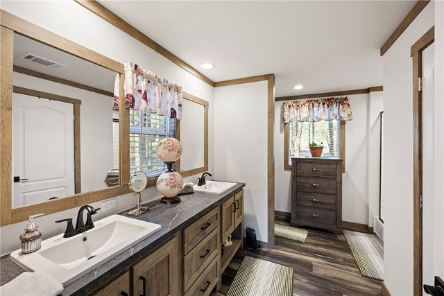 31 Huett Lane, Russellville, AR 72802