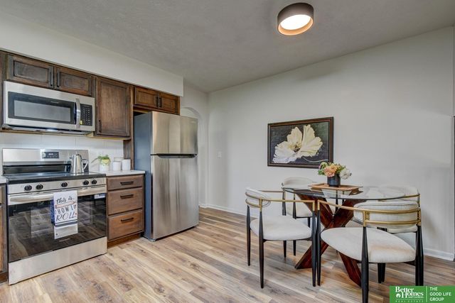 14048 Pierce Street, Omaha, NE 68144