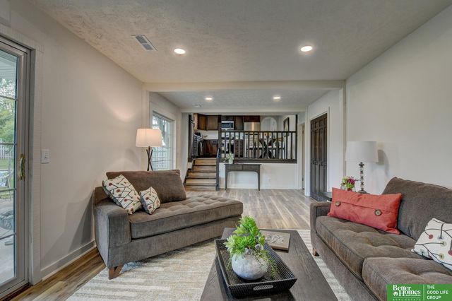 14048 Pierce Street, Omaha, NE 68144