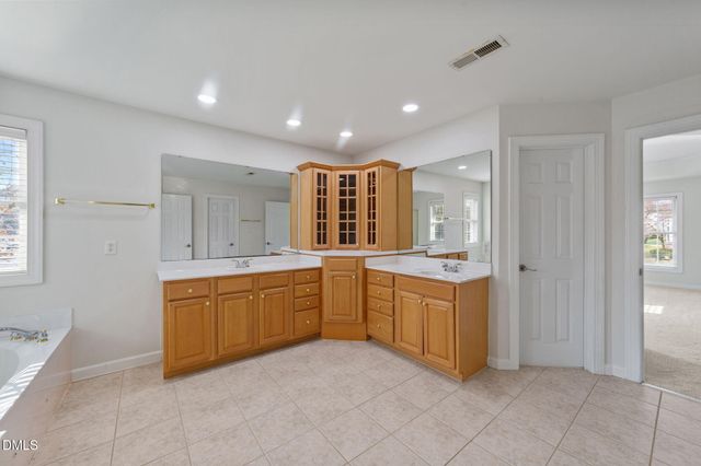 200 Faraday Court, Cary, NC 27518