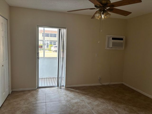 284 Windsor M, West Palm Beach, FL 33417