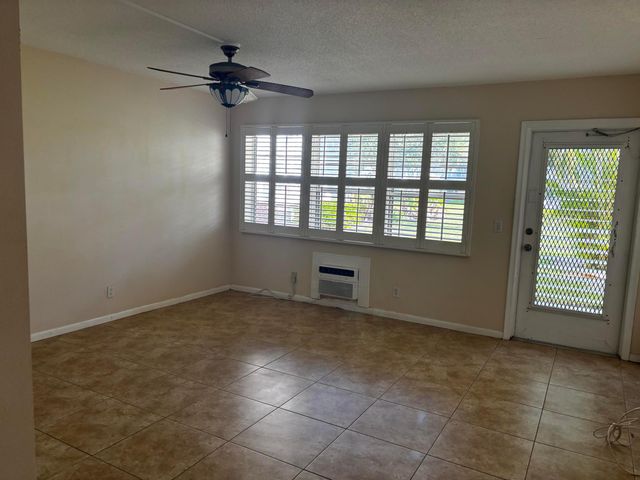 284 Windsor M, West Palm Beach, FL 33417