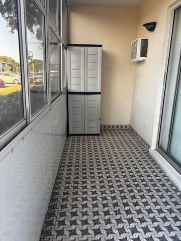 284 Windsor M, West Palm Beach, FL 33417