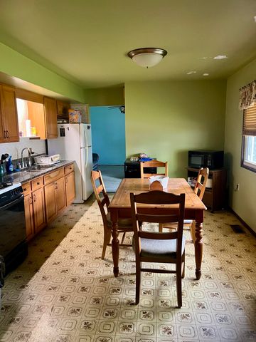741 Timberline Parkway, Valparaiso, IN 46385