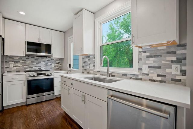 5826 FONTANA Drive, Fairway, KS 66205