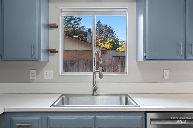 2037 S Curtis Rd, Boise, ID 83705