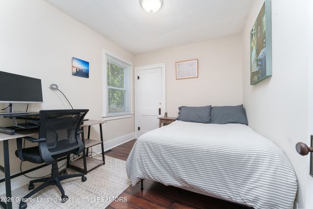 1823 Delevan Avenue, Lansing, MI 48910