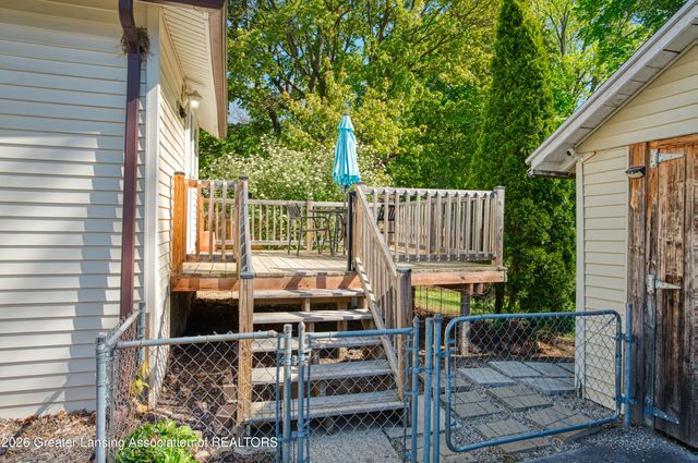 1823 Delevan Avenue, Lansing, MI 48910