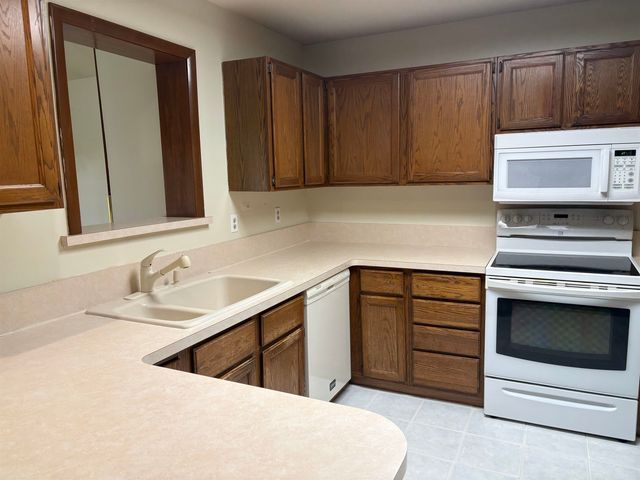1390 Flushing Road, Flushing, MI 48433