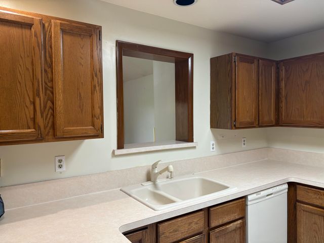 1390 Flushing Road, Flushing, MI 48433