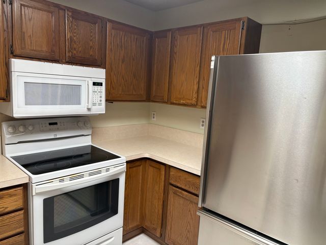 1390 Flushing Road, Flushing, MI 48433