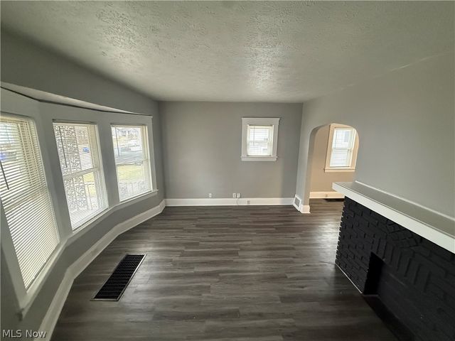 3058 W 116th Street, Cleveland, OH 44111