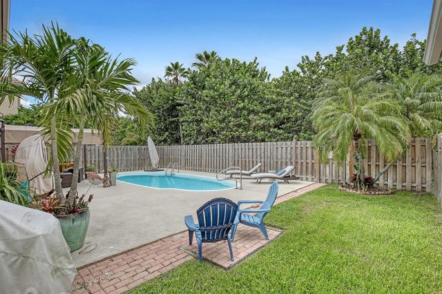 10751 Oak Bend Way, Wellington, FL 33414