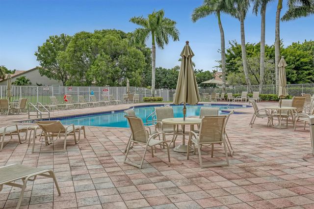 10751 Oak Bend Way, Wellington, FL 33414