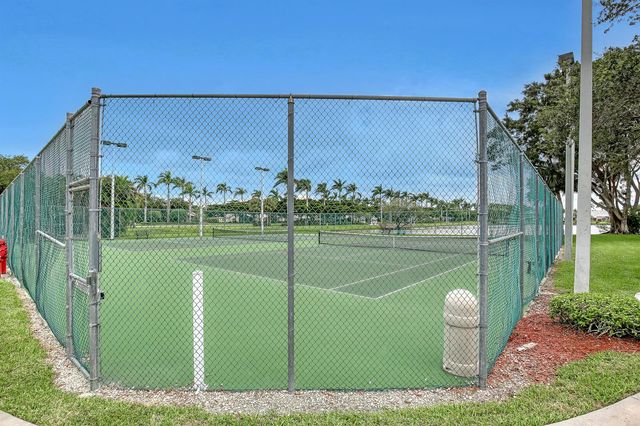 10751 Oak Bend Way, Wellington, FL 33414