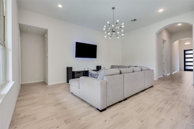 7705 Pace Ravine DR, Lago Vista, TX 78645