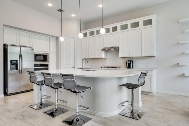 7705 Pace Ravine DR, Lago Vista, TX 78645