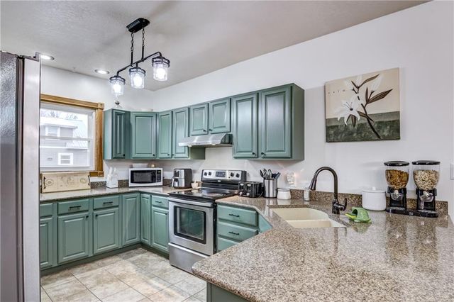 903 Summer Street, Eau Claire, WI 54701