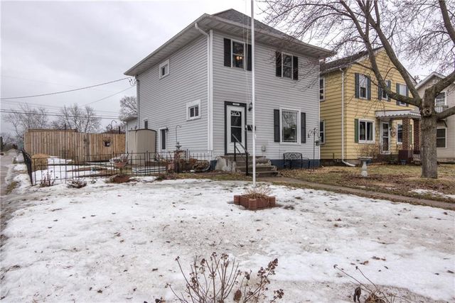 903 Summer Street, Eau Claire, WI 54701