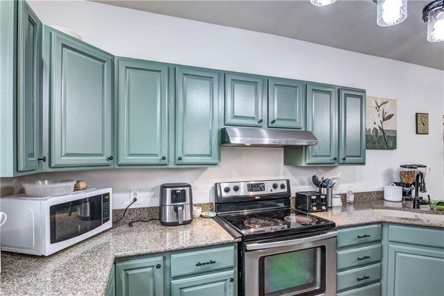 903 Summer Street, Eau Claire, WI 54701