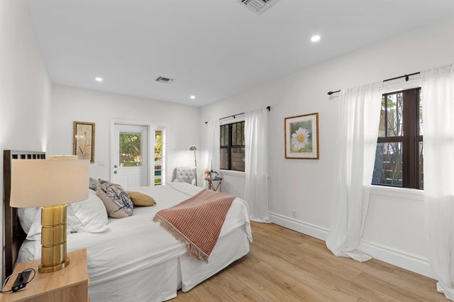 120 18th Avenue N, Lake Worth Beach, FL 33460