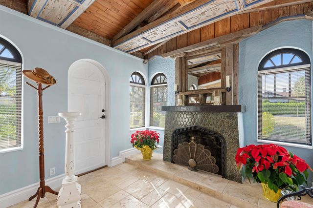 120 18th Avenue N, Lake Worth Beach, FL 33460