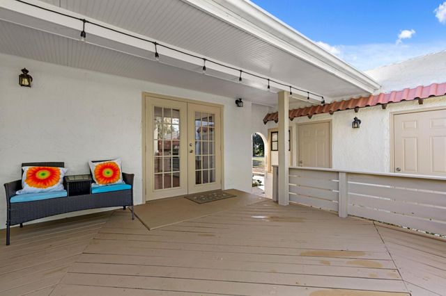 120 18th Avenue N, Lake Worth Beach, FL 33460