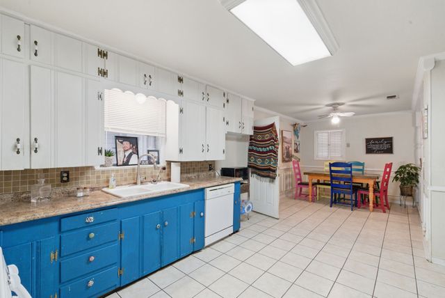 210 Aikens Street, Lipan, TX 76462