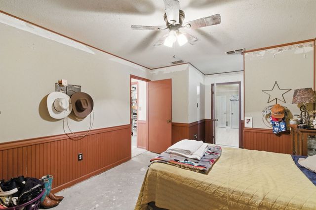 210 Aikens Street, Lipan, TX 76462