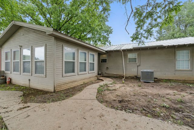 210 Aikens Street, Lipan, TX 76462