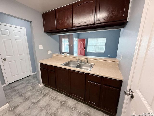 6022 State St Apt 104, San Antonio, TX 78223