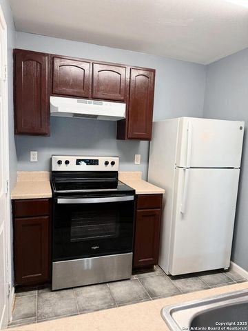 6022 State St Apt 104, San Antonio, TX 78223