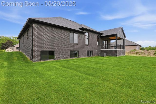50965 Remar Farms Dr, Macomb, MI 48044