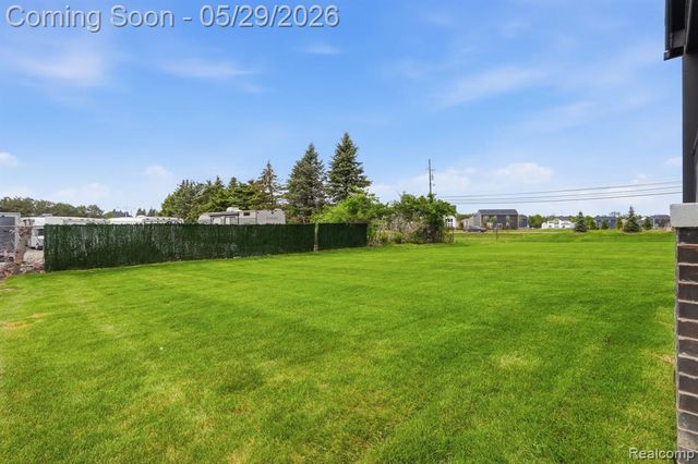 50965 Remar Farms Dr, Macomb, MI 48044