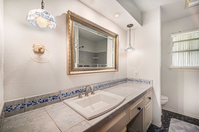 8921 Sirocka Drive, Benbrook, TX 76116
