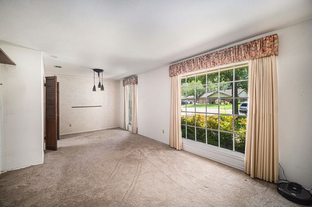 8921 Sirocka Drive, Benbrook, TX 76116
