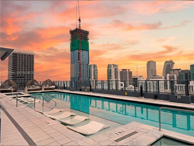 121 NE 5th Street 504, Miami, FL 33132